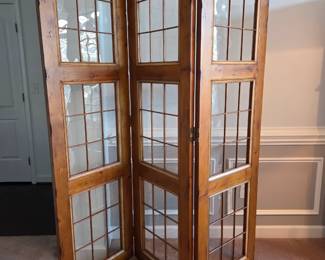 3-panel solid wood room divider with window pane design 