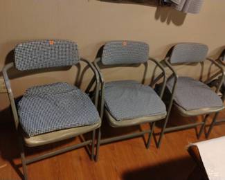 Heavy duty folding chairs
