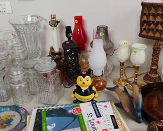 Oil lamps and decor