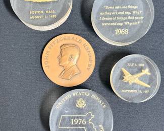 Acrylic commemorative "disc" desk articles/paperweights