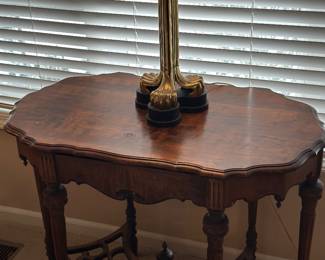 Wood table 'turtle top'