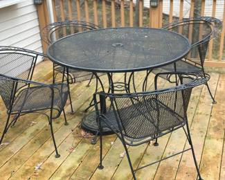 Woodard Sculptura wrought iron dining set 