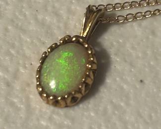 14k Gold Opal Pendent 