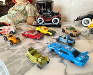 Vintage Hot Wheels and Matchbox die-cast toy cars lot