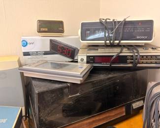 Sony stereo receiver, digital alarm clock radios, vintage electronics lot