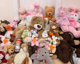 Stuffed animals and teddy bears collection, plush toys lot