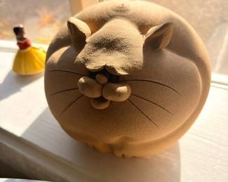 Ceramic cat cookie jar figurine