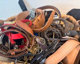 Leather belts lot, assorted buckles, men's and women's accessories