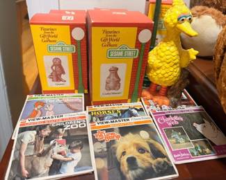 Vintage View-Master with reels, Sesame Street figurines, Big Bird, Charlotte's Web