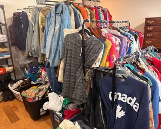 Men's clothing lot, suits, jackets, shirts, Canada sweatshirt