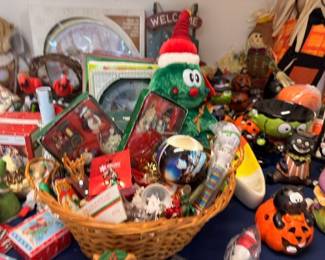 Christmas and seasonal decorations lot, snowman, ornaments, welcome sign, holiday collectibles