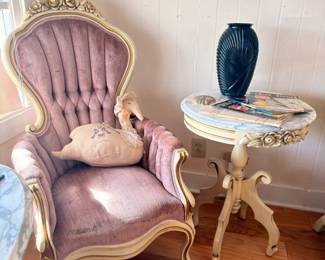 Victorian pink velvet tufted armchair, decorative side table, blue ceramic vase