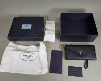 Prada leather purse with receipt