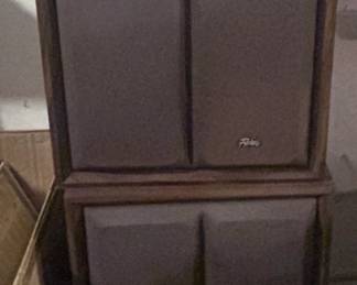 E Realistic Speakers