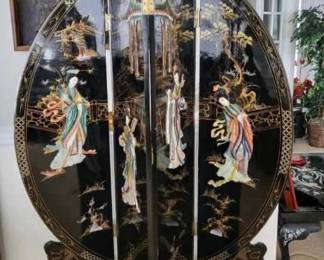 Pearl and Shell Art Asian Wall Divider