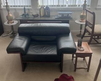 Furn MCM Korean Chair