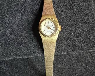Bulova Accutron Quartz Ladies Watch Gold Tone Textured Bracelet