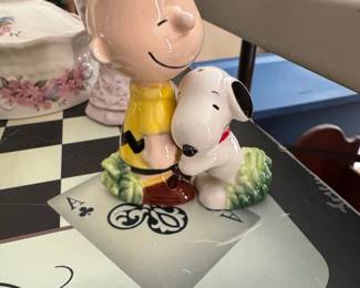 Peanuts "Charlie Brown & Snoopy" Ceramic Salt and Pepper Shaker Set