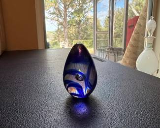Murano Glass Egg Paperweight with Internal Swirls and Inclusion