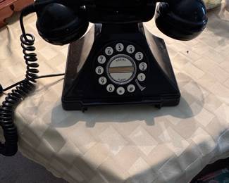 Western Electric Model 302 Rotary Dial Telephone