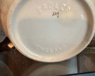 Sadler "Chantilly" Pattern Teapot