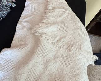 Vintage Bates "George Washington's Choice" Hobnail Cotton Bedspread