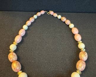 Vintage Marbled Pink and Cream Beaded Necklace