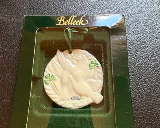 Belleek Hand Crafted in Ireland Porcelain Ornament  Two Doves with Shamrocks