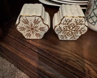 Snowflake Ceramic Salt and Pepper Shakers with Gold Trim