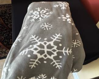 Gray Fleece Throw Blanket with White Snowflakes