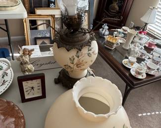 Vintage Gone With the Wind Hand Painted Oil Lamp