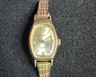 Vintage Timex Electric Ladies Watch - Gold Tone Oval Case