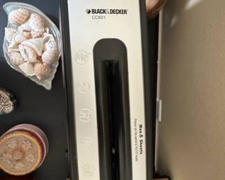 Black  Decker CC Paper Shredder