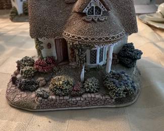 Lilliput Lane Cradle Cottage