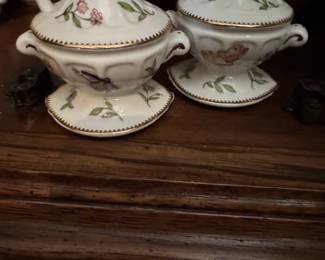 Pair of Decorative Porcelain Lidded Bowls with Floral and Bird Motifs