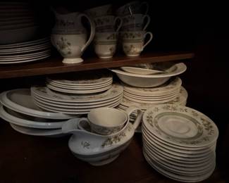 Royal Doulton Tonkin Fine China Dinnerware Set