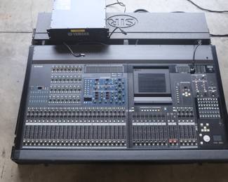 Yamaha PM5D-RH Mixing Console w/ Power Supply and Case