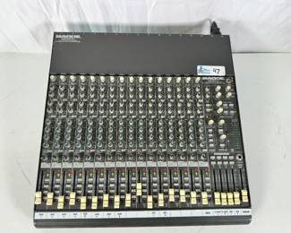 Mackie 1604-VLZPRO, 16-Ch Mic/Line Mixer