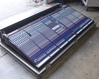 Midas Verona 480 48-Channel Audio Mixing Console With Travel Case
