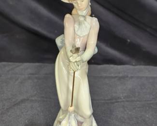 Lladró "Spring Bouquets" figurine #7603 Retired
