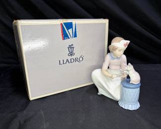 Lladró 6087 "Loving Care" figurine - Signed
