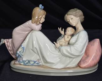  Lladró 1606 "Latest Addition" figurine Retired
