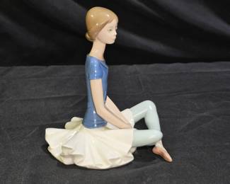 Lladró 1358 "Beth" - retired
