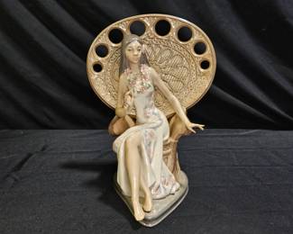  Lladró 1001512 Hawaiian Beauty or Dama Hawaian
