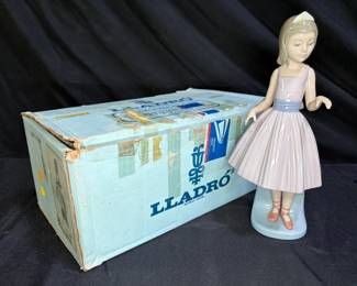 Lladró #5093, titled "A Dance Partner, Ballerina
