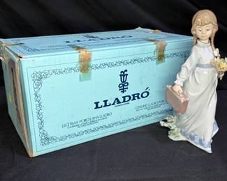 Lladró #7604, titled "School Days" Retired
