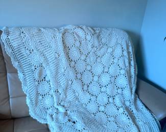 #40	Crocheted Coverlet  - approx 96x96 Oval	 $60.00 			