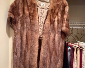 #37	Lowenstein's Memphis Mink Stohl - Brown	 $60.00 			