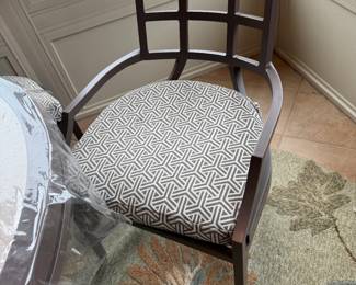 #10	Lane Venture round glass or  stone(2)table tops  aluminum  table with 4 chairs 48x30	 $175.00 			