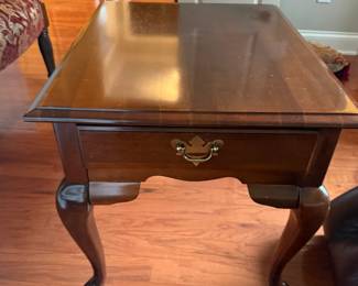 #7	(2) broyhill endtable with 1 drawrer 22x27x23	 $200.00 			